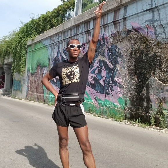 "Fashion is more art than art is" π - Picture 3 of 14